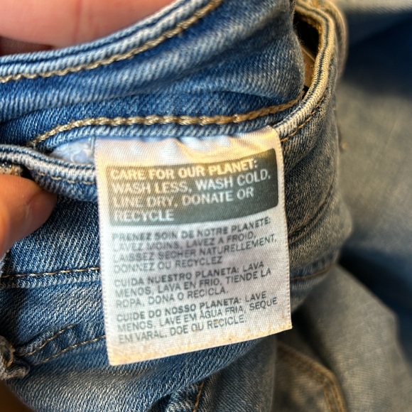 Levis Ripped Skinny Jeans - Picture 11 of 12